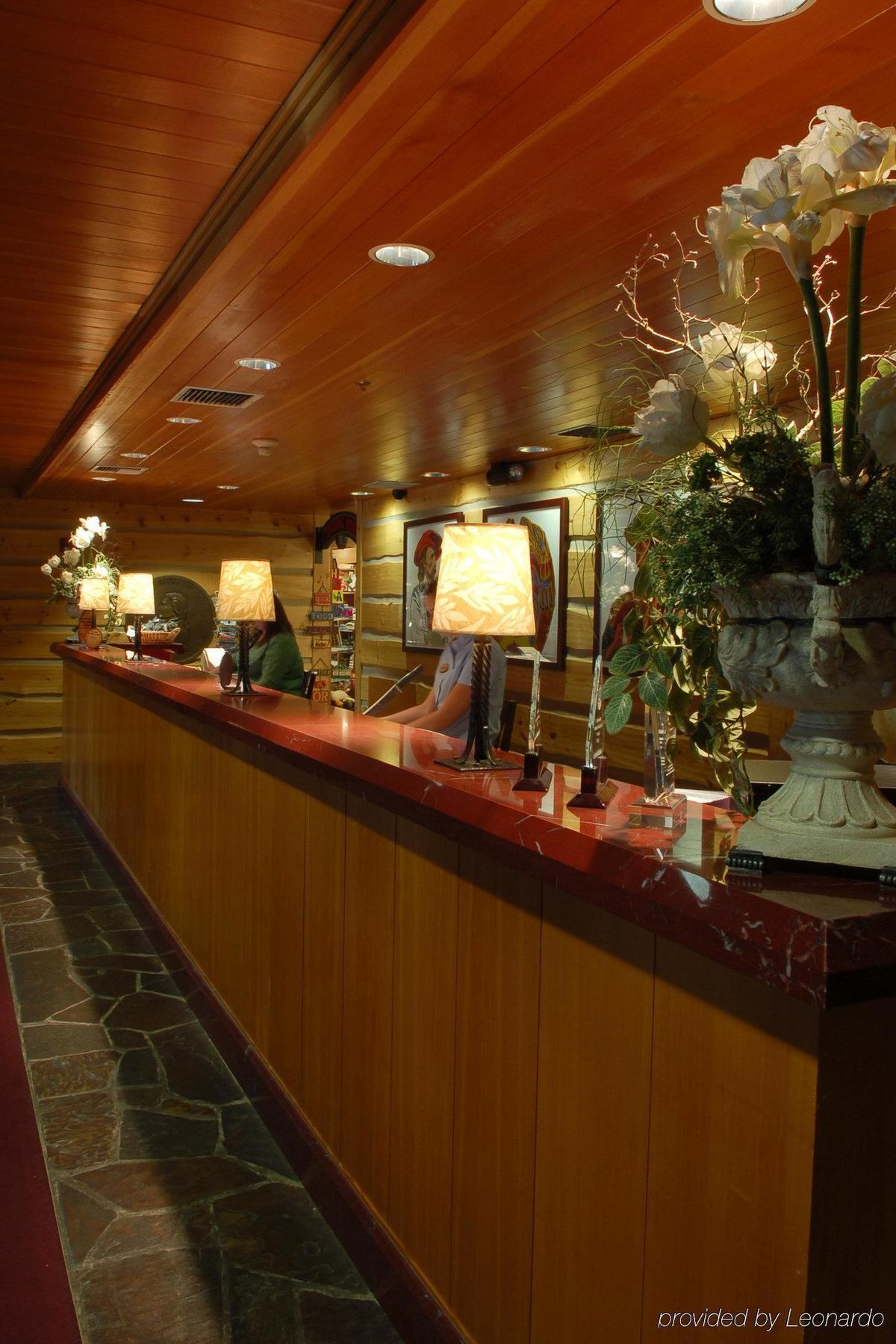 Heathman Lodge Vancouver Interior photo