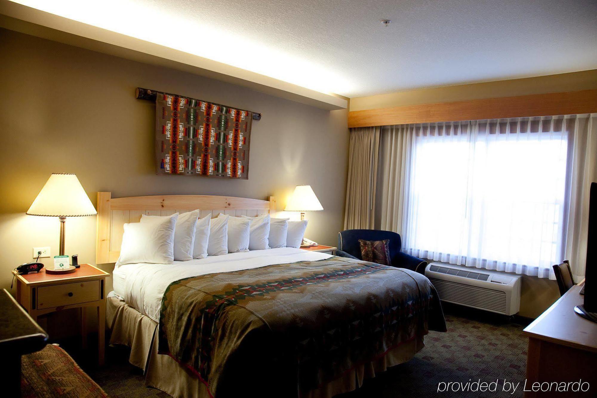 Heathman Lodge Vancouver Room photo